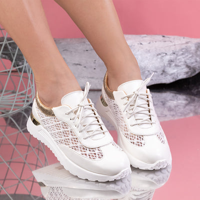 Дамски маратонки Carry - White