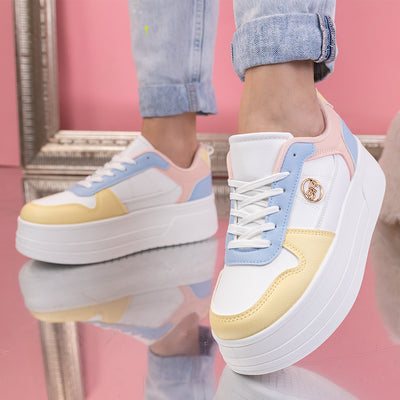 Дамски кецове Iza - White