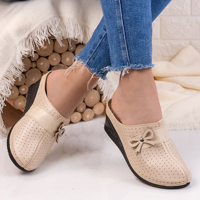 Дамски чехли на платформа Salmina - Beige