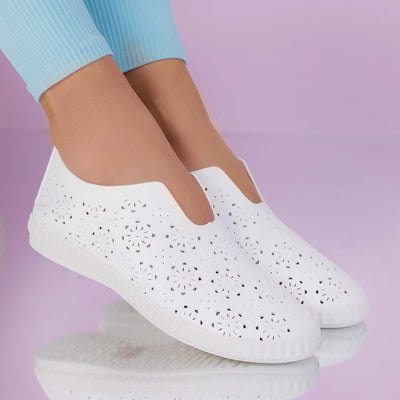 Дамски обувки Clavdia - White