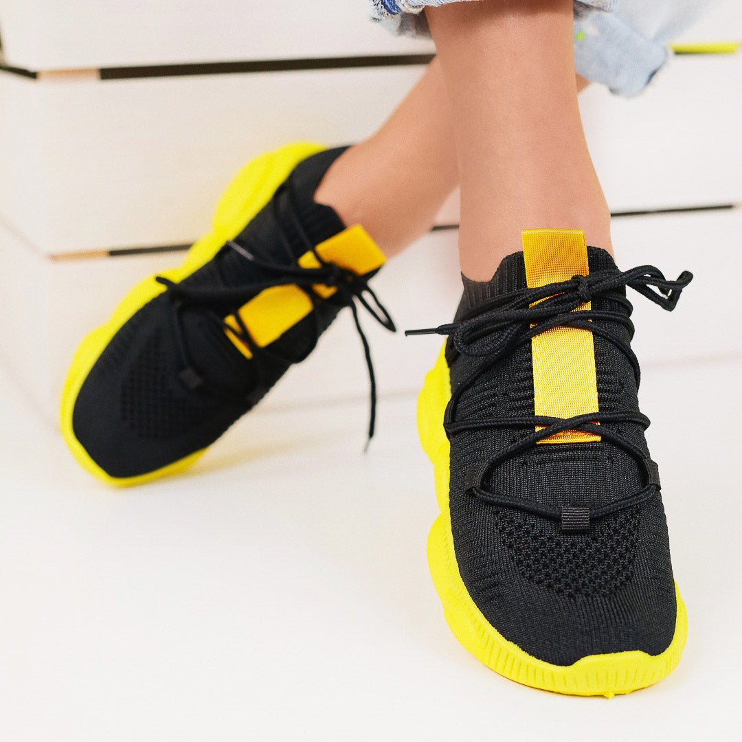 Дамски маратонки Carla - Black/Yellow