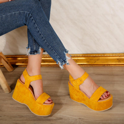 Дамски сандали на платформа Charlotte – Yellow