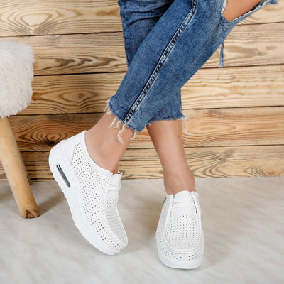 Дамски обувки Yasmine – White