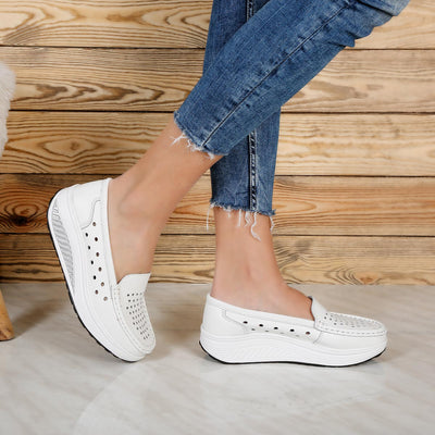 Дамски обувки Larissa – White