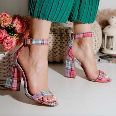 Дамски сандали на ток Cassie - Pink