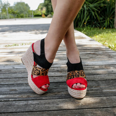 Дамски сандали на платформа Allena – Red