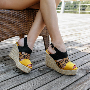 Дамски сандали на платформа Allena – Yellow