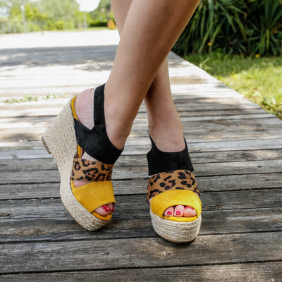 Дамски сандали на платформа Allena – Yellow