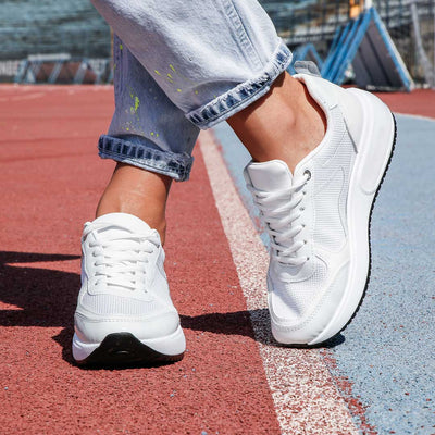 Дамски маратонки Aylin - White