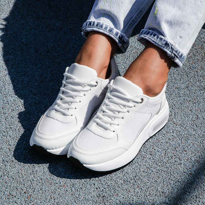 Дамски маратонки Aylin - White