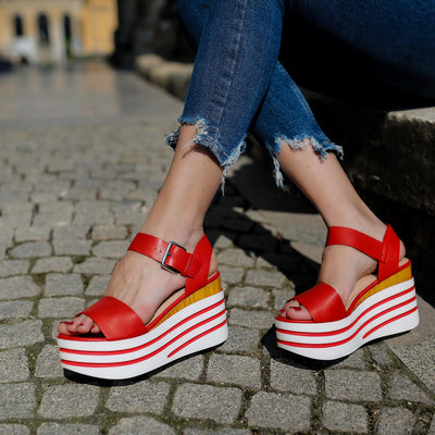 Дамски сандали на платформа Daphie – Red