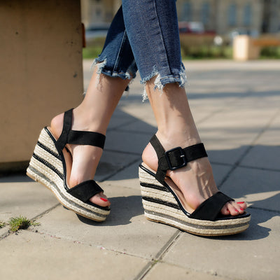Дамски сандали на платформа Debra – Black