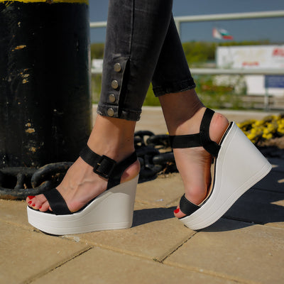 Дамски сандали на платформа Roberta  – Black
