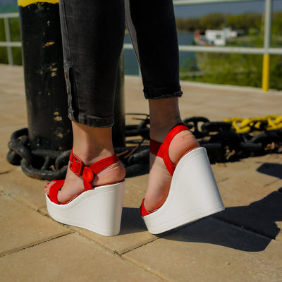 Дамски сандали на платформа Roberta  –  Red