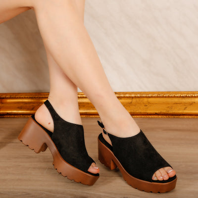 Дамски сандали на ток  Yolita - Black