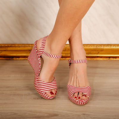 Дамски сандали на платформа Claudia  – Red