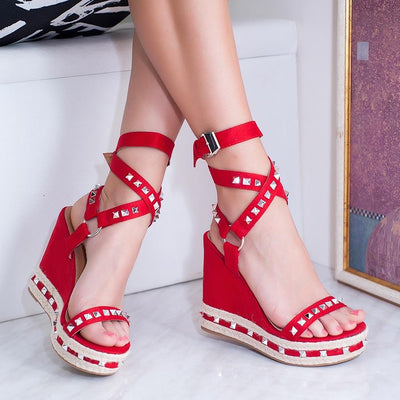 Дамски сандали на платформа SANIA – Red