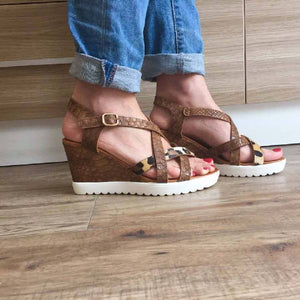 Сандали с платформа Tanika - Brown